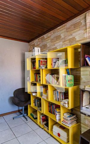 Casa à venda com 300m², 4 quartos e sem vaga Casa à venda com 300m², 4 quartos e sem vagaQuarto 3