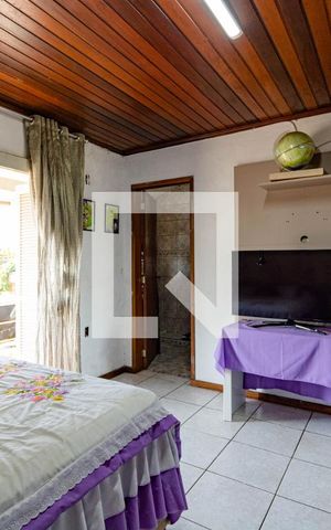 Casa à venda com 300m², 4 quartos e sem vaga Casa à venda com 300m², 4 quartos e sem vagaQuarto 4