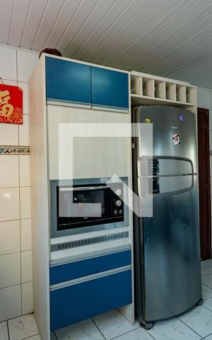 Casa à venda com 300m², 4 quartos e sem vaga Casa à venda com 300m², 4 quartos e sem vagaCozinha
