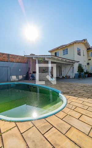 Casa à venda com 300m², 4 quartos e sem vaga Casa à venda com 300m², 4 quartos e sem vagaÁrea Comum
