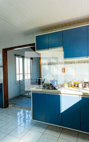 Casa à venda com 300m², 4 quartos e sem vaga Casa à venda com 300m², 4 quartos e sem vagaCozinha