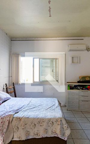 Casa à venda com 300m², 4 quartos e sem vaga Casa à venda com 300m², 4 quartos e sem vagaQuarto 1