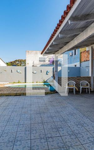 Casa à venda com 300m², 4 quartos e sem vaga Casa à venda com 300m², 4 quartos e sem vagaÁrea Comum