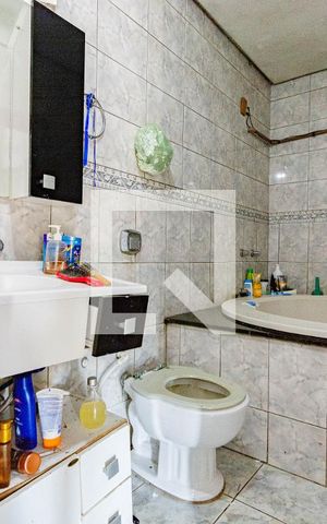 Casa à venda com 300m², 4 quartos e sem vaga Casa à venda com 300m², 4 quartos e sem vagaBanheiro