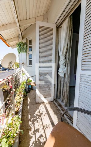 Casa à venda com 300m², 4 quartos e sem vaga Casa à venda com 300m², 4 quartos e sem vagaVaranda
