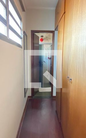 Casa para alugar com 330m², 3 quartos e 10 vagasCloset Suíte 2