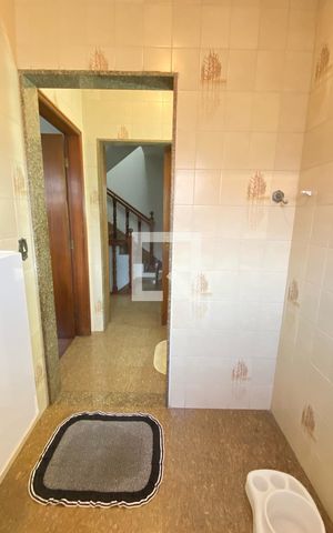 Casa para alugar com 330m², 3 quartos e 10 vagasBanheiro Social