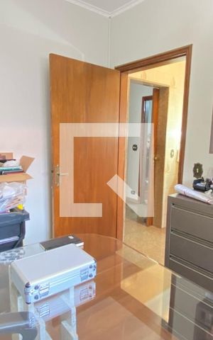 Casa para alugar com 330m², 3 quartos e 10 vagasEscritório