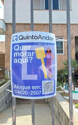 Casa para alugar com 330m², 3 quartos e 10 vagasPlaquinha