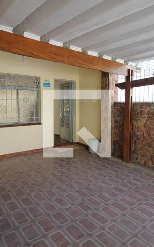 Casa à venda com 200m², 6 quartos e 2 vagasGaragem