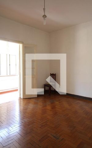 Casa à venda com 200m², 6 quartos e 2 vagasQuarto 1