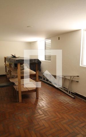 Casa à venda com 200m², 6 quartos e 2 vagasQuarto 5