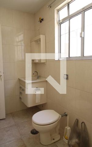 Casa à venda com 200m², 6 quartos e 2 vagasBanheiro