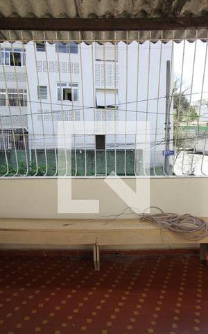 Casa à venda com 200m², 6 quartos e 2 vagasÁrea de Serviço 2
