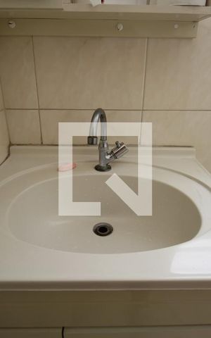 Casa à venda com 200m², 6 quartos e 2 vagasBanheiro