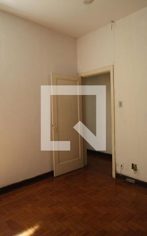 Casa à venda com 200m², 6 quartos e 2 vagasQuarto 2