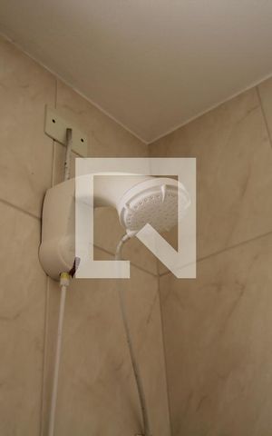 Casa à venda com 200m², 6 quartos e 2 vagasBanheiro