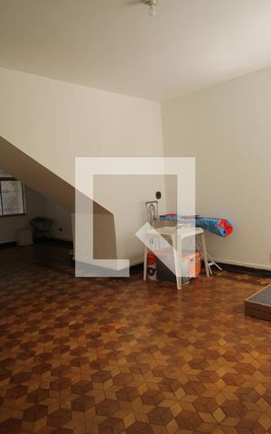 Casa à venda com 200m², 6 quartos e 2 vagasSala