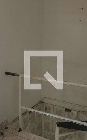 Casa para alugar com 35m², 1 quarto e 1 vagaQuarto