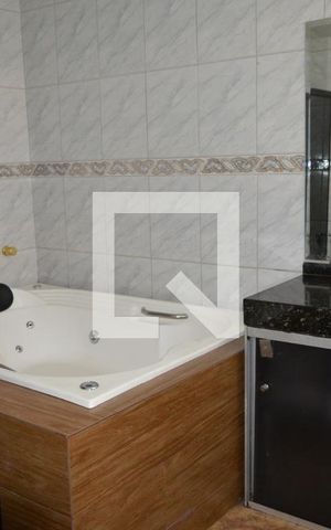 Casa à venda com 300m², 5 quartos e 5 vagasBanheiro