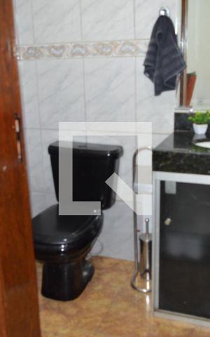 Casa à venda com 300m², 5 quartos e 5 vagasBanheiro de Serviço