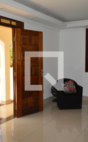 Casa à venda com 300m², 5 quartos e 5 vagasSala