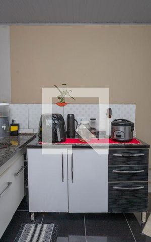 Casa à venda com 240m², 2 quartos e 2 vagas Casa à venda com 240m², 2 quartos e 2 vagasCozinha