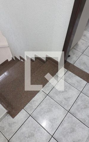 Casa à venda com 198m², 4 quartos e 2 vagasEscada