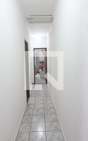 Casa à venda com 198m², 4 quartos e 2 vagasCorredor