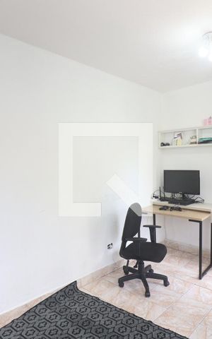 Casa à venda com 198m², 4 quartos e 2 vagasEscritório externo