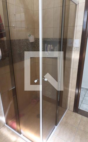 Casa à venda com 198m², 4 quartos e 2 vagasBanheiro 