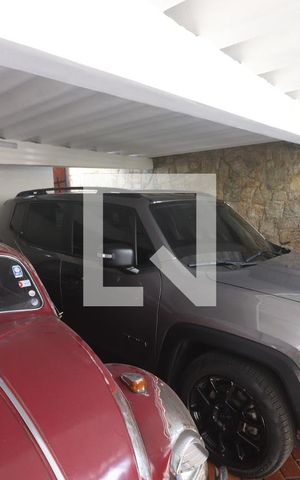 Casa à venda com 198m², 4 quartos e 2 vagasGaragem