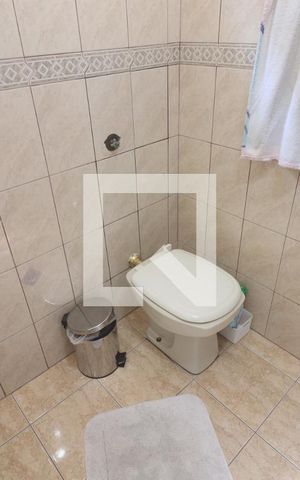 Casa à venda com 198m², 4 quartos e 2 vagasBanheiro 