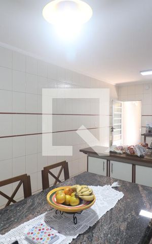 Casa à venda com 198m², 4 quartos e 2 vagasCozinha 