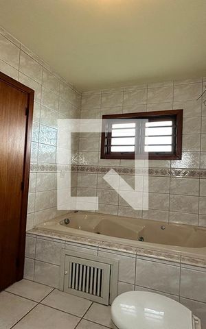 Casa à venda com 400m², 3 quartos e 2 vagasBanheiro da Suíte