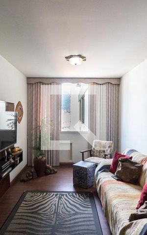 Apartamento à venda com 75m², 2 quartos e 1 vagaSala