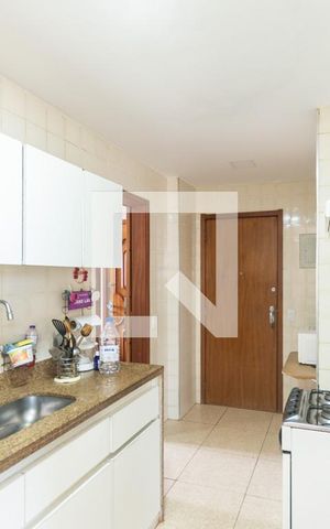 Apartamento à venda com 75m², 2 quartos e 1 vagaCozinha