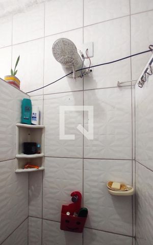 Casa para alugar com 50m², 1 quarto e sem vaga Casa para alugar com 50m², 1 quarto e sem vagaBanheiro