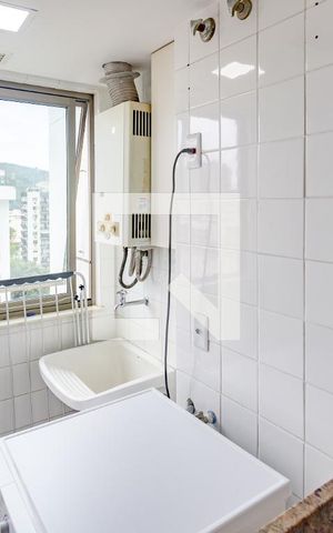 Apartamento à venda com 68m², 2 quartos e 1 vagaÁrea de Serviço