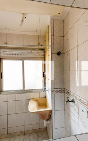 Apartamento à venda com 65m², 3 quartos e 1 vagaÁrea de Serviço