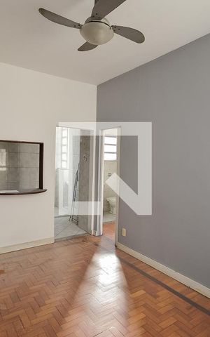 Studio à venda com 35m², 1 quarto e sem vaga Studio à venda com 35m², 1 quarto e sem vagaSala