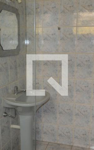 Casa à venda com 180m², 4 quartos e 2 vagasBanheiro