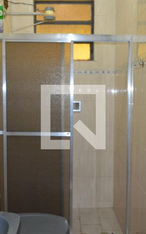 Casa à venda com 180m², 4 quartos e 2 vagasBanheiro