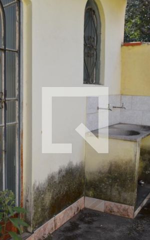 Casa à venda com 180m², 4 quartos e 2 vagasQuintal Casa 2