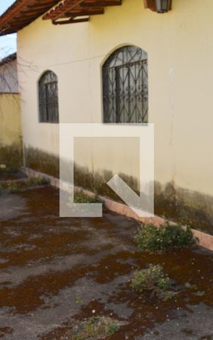 Casa à venda com 180m², 4 quartos e 2 vagasQuintal Casa 2