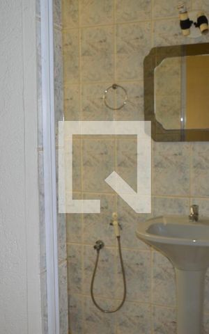 Casa à venda com 180m², 4 quartos e 2 vagasBanheiro