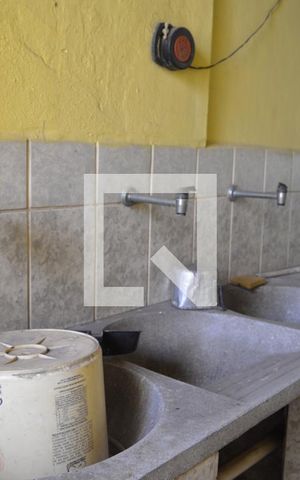 Casa à venda com 180m², 4 quartos e 2 vagasÁrea de Serviço