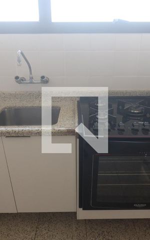 Apartamento à venda com 156m², 2 quartos e 2 vagasCozinha 