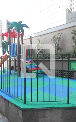 Apartamento à venda com 156m², 2 quartos e 2 vagasÁrea comum - Playground