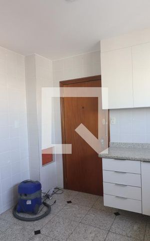 Apartamento à venda com 156m², 2 quartos e 2 vagasCozinha 